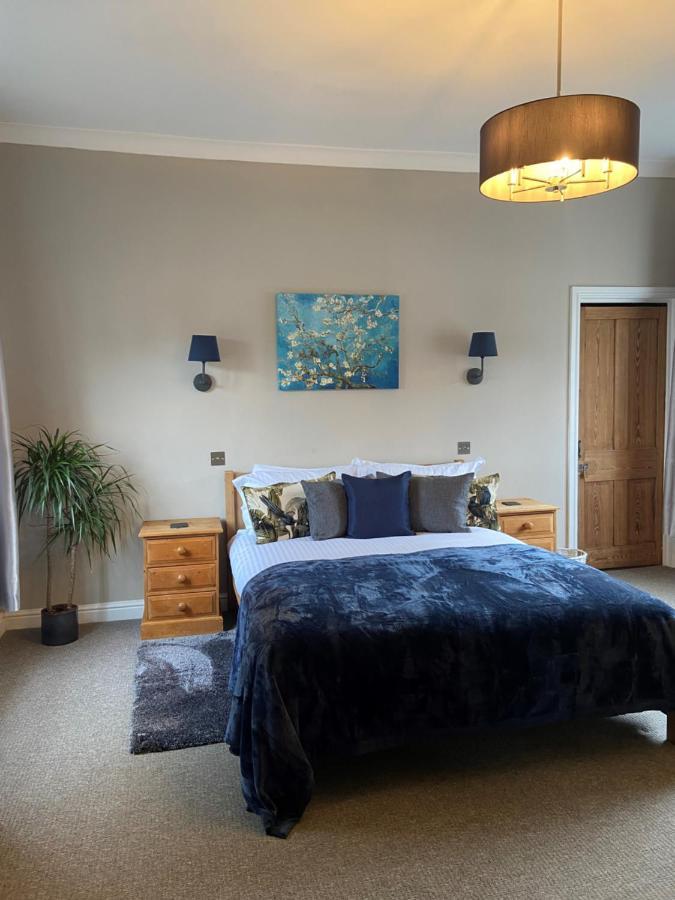 The Spotted Cow Hotel Belper Bagian luar foto