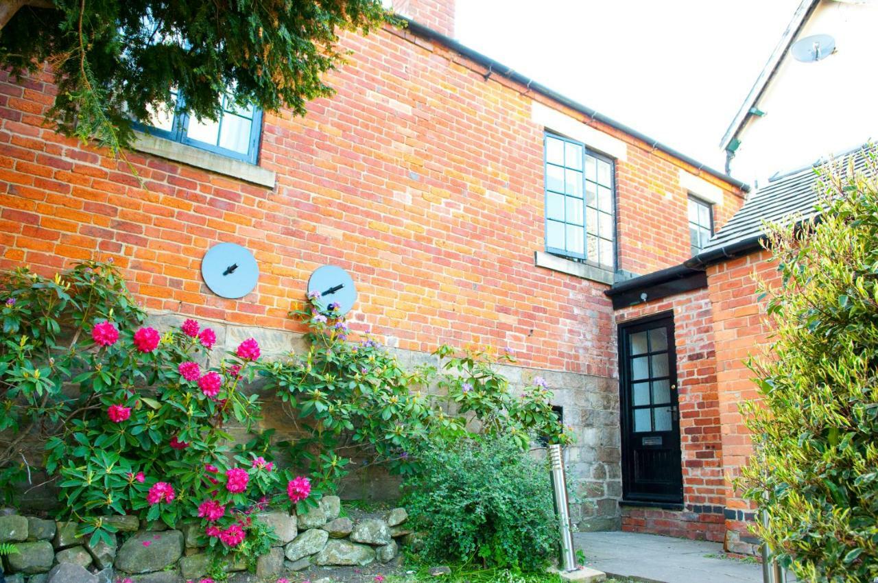 The Spotted Cow Hotel Belper Bagian luar foto